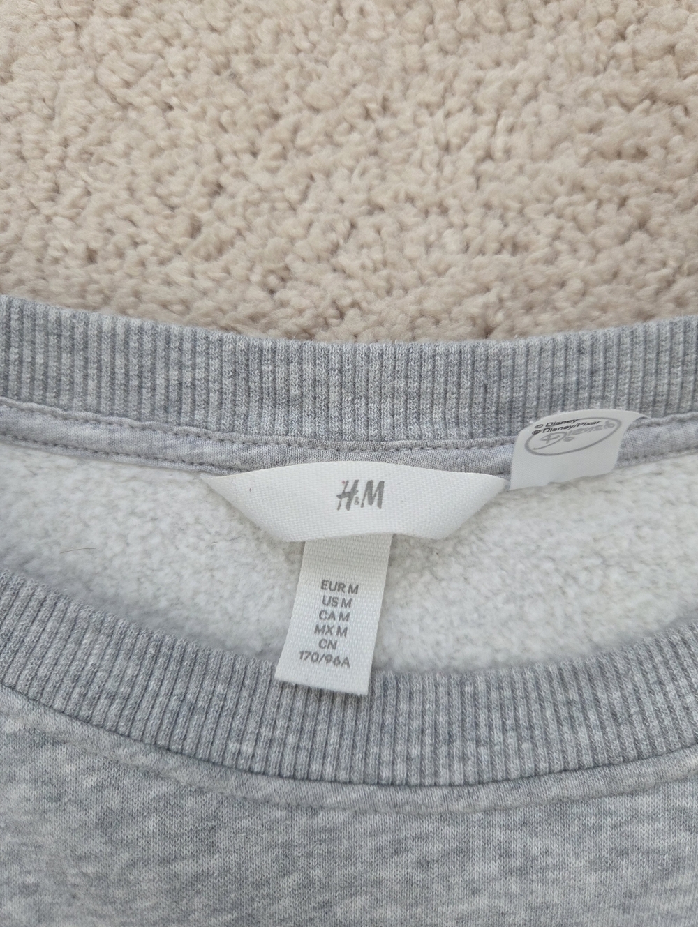 H&M Mickey Mouse Disney Crewneck Sweatshirt Size M - Picture 3 of 3